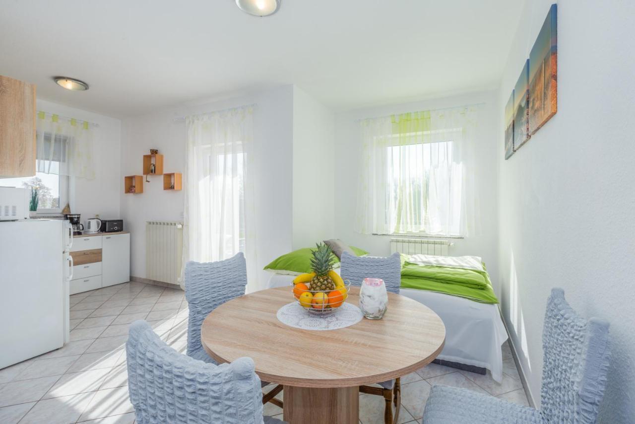Ferienwohnung App Ruzica Finida Umag Exterior foto